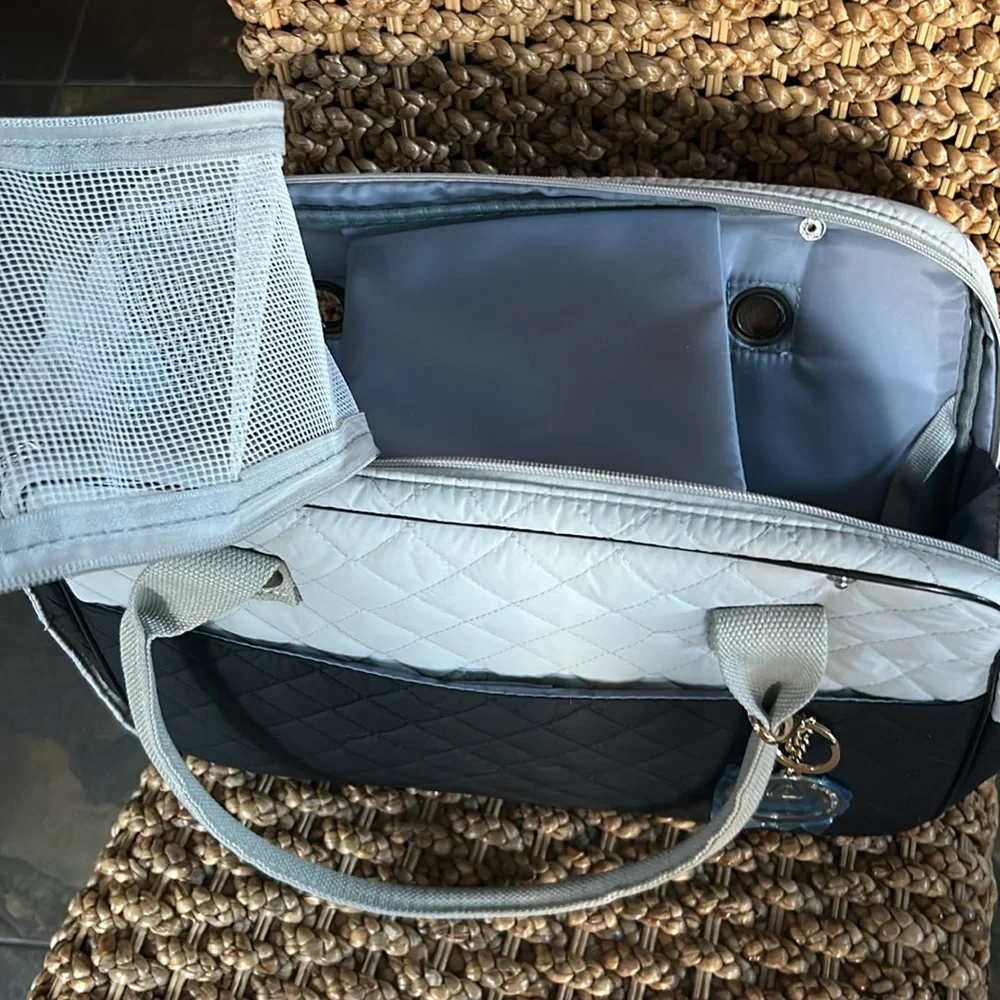 Fashionable Pet Carrier!